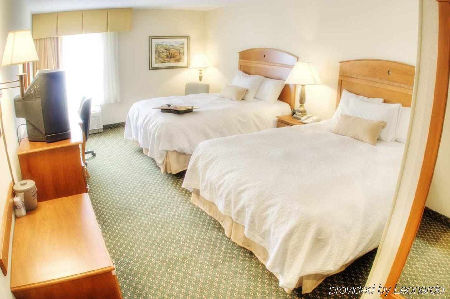 Surestay By Best Western Forsyth Decatur Стая снимка