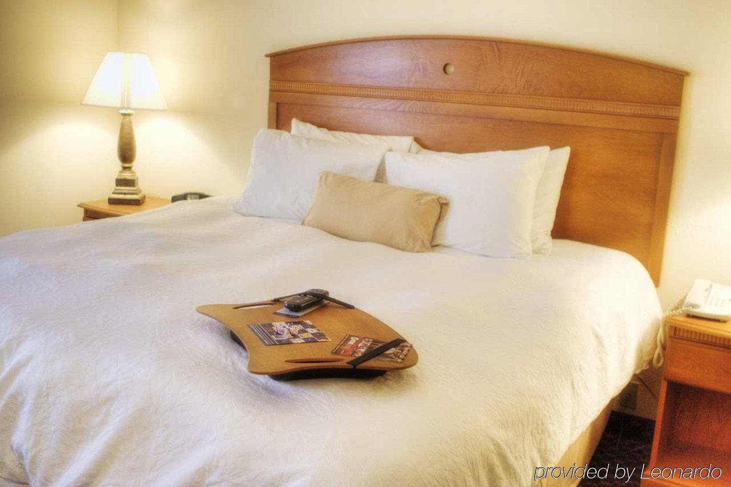 Surestay By Best Western Forsyth Decatur Стая снимка